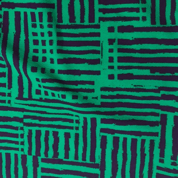 Cassie XS- Lularoe - Picture 2 of 3